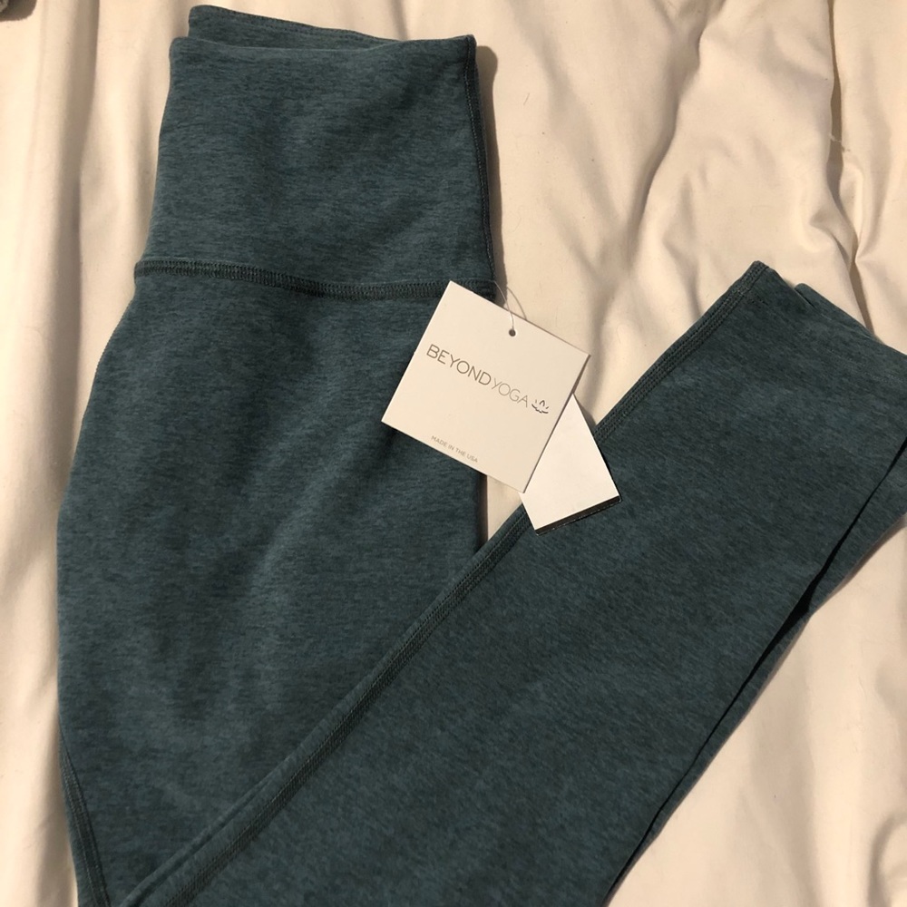 Beyond Yoga Leggings NWT Sz M